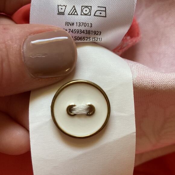 Isaac Mizrahi Coral/Red Floral Shorts, Size 10 - Picture 8 of 8